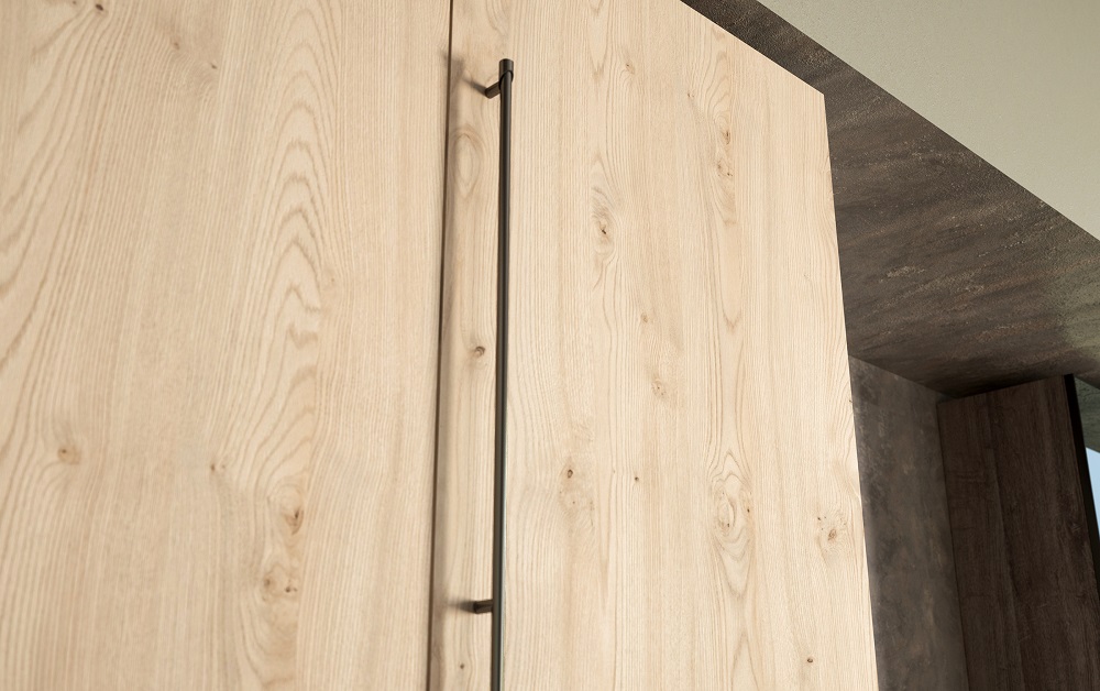 Кухня Стоун Вуд с тонированными стёклами